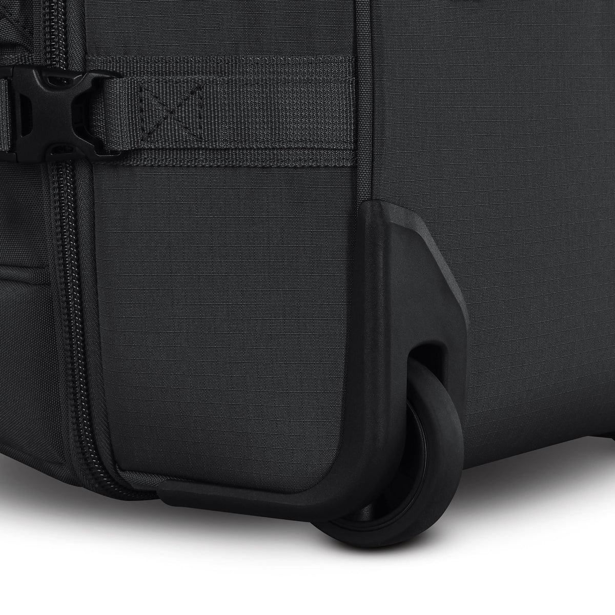 High Sierra Pathsetter 22" Wheeled Duffle in the color Black.