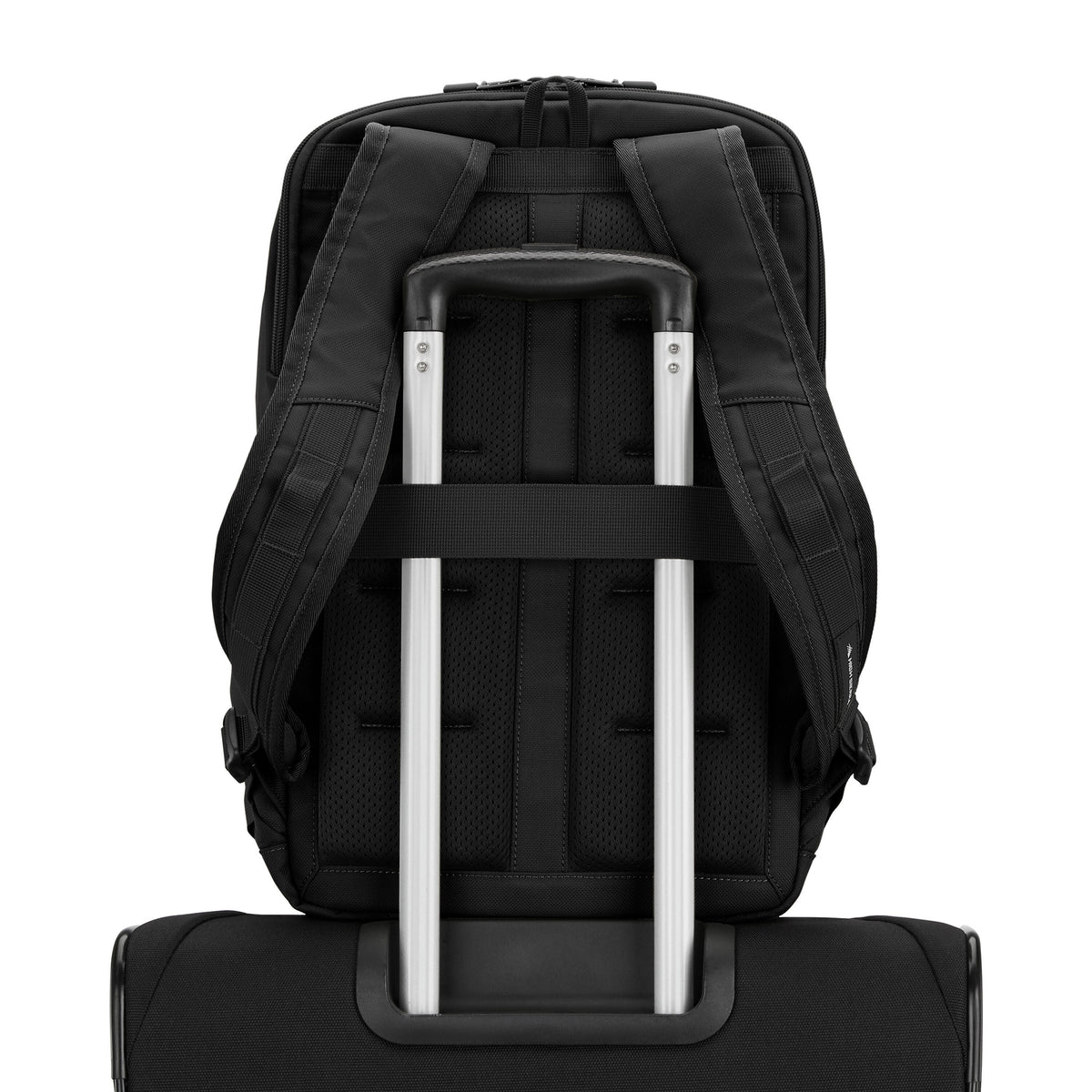 High Sierra Lineage Backpack in the color Black.