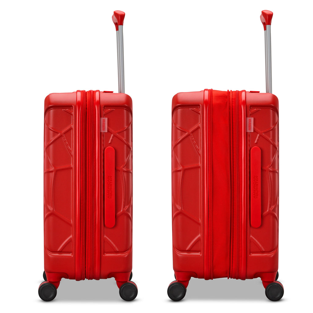 Spiderman Carry-On Spinner in the color Bright Red.