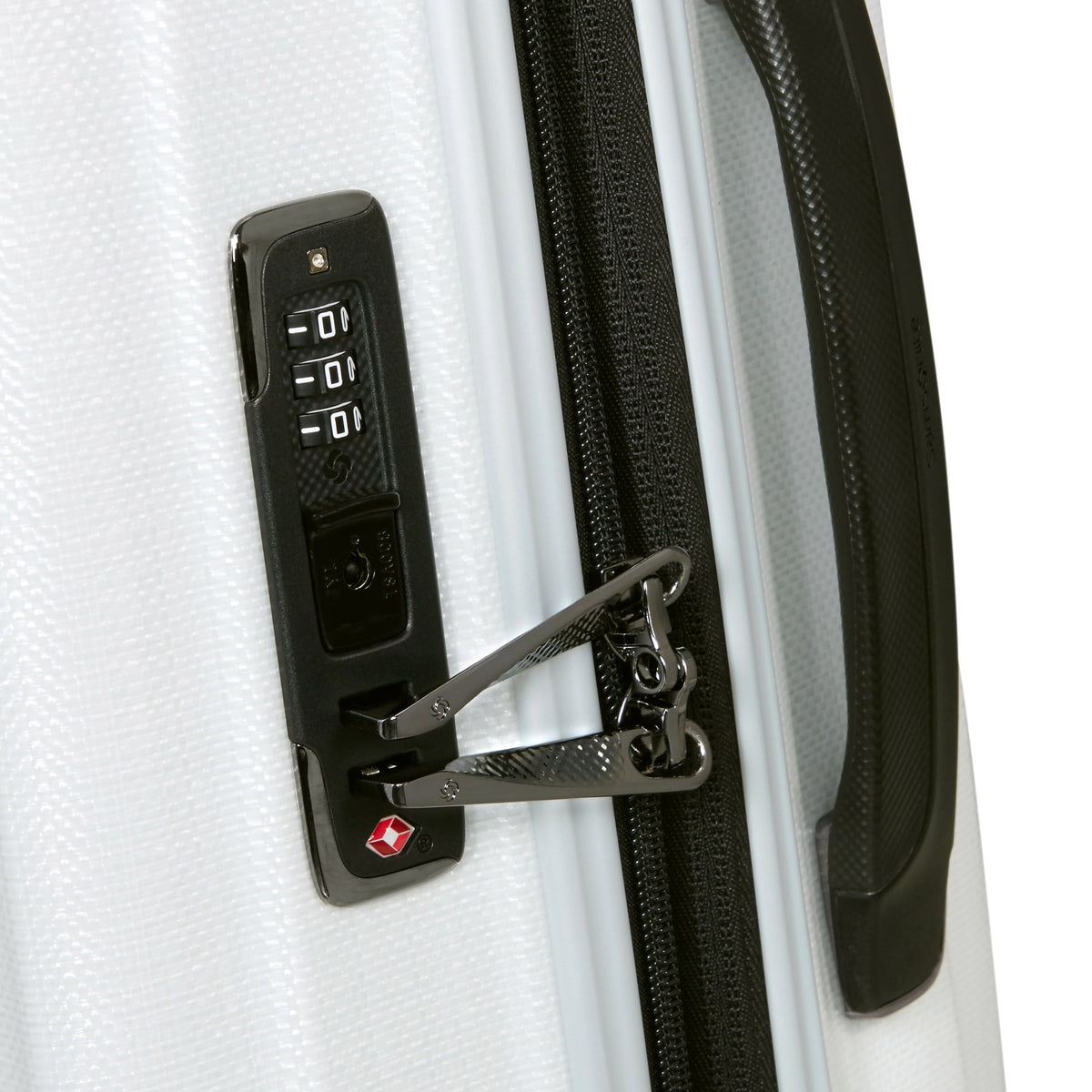Samsonite Nexis Spinner Carry-On™ in the color Cotton White.