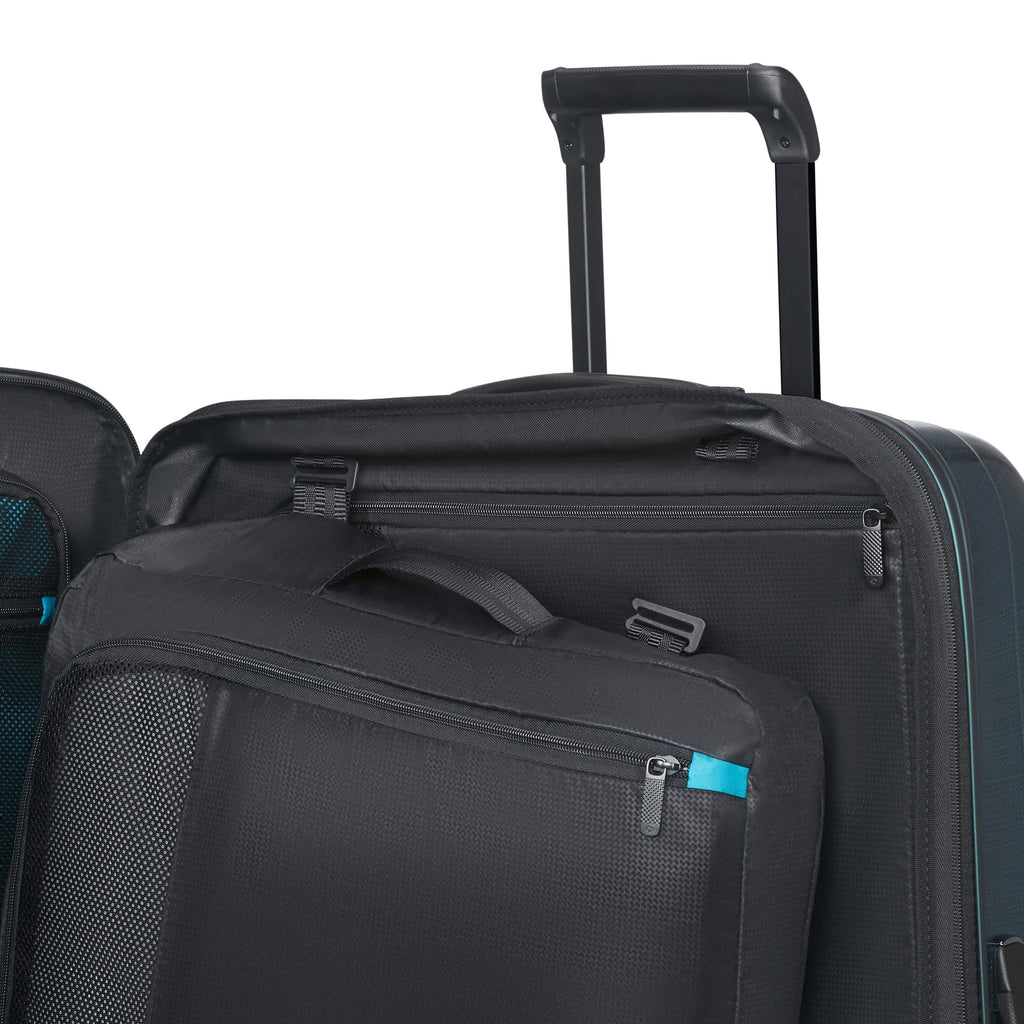 Samsonite Nexis Spinner Carry-On™ in the color Deep Petrol.