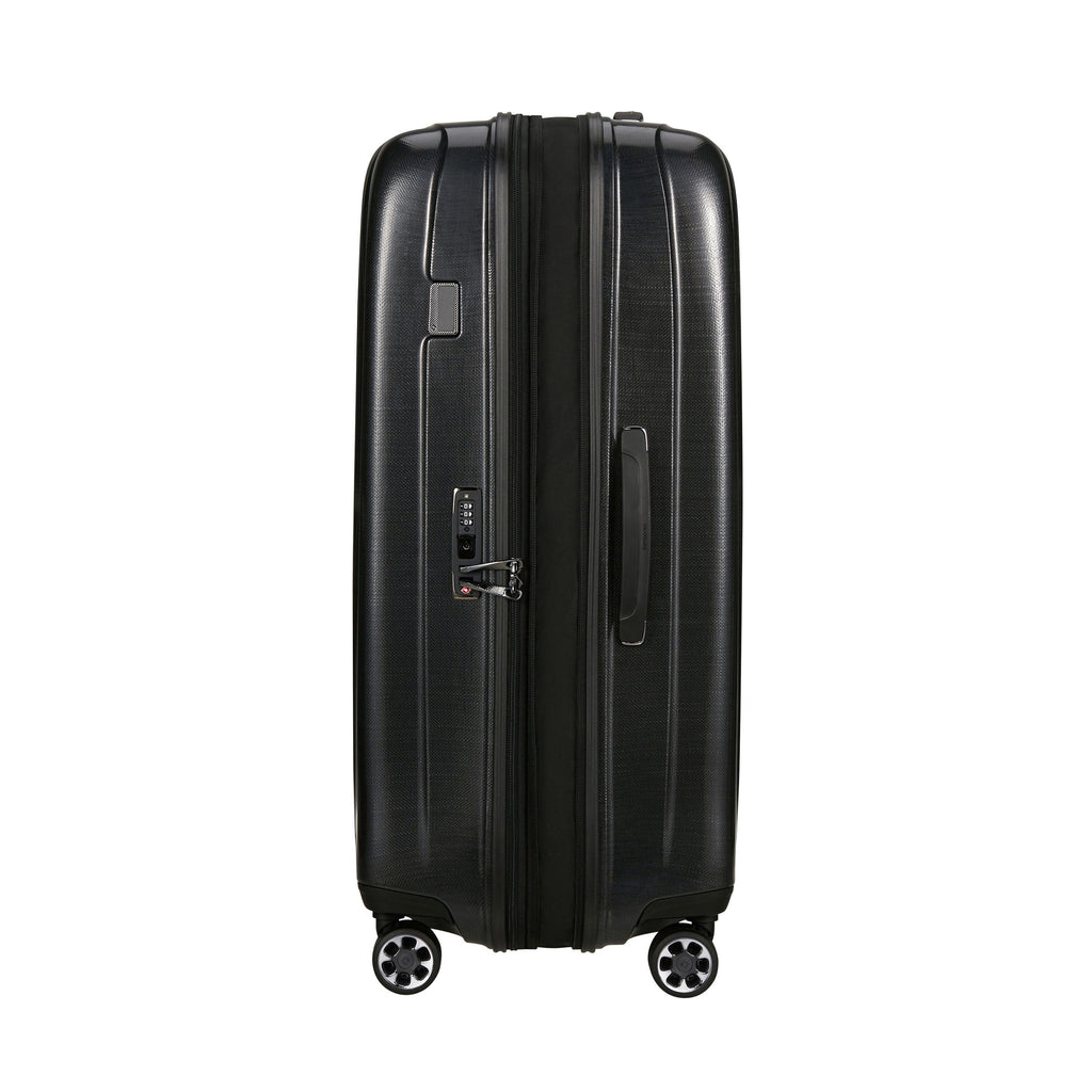 Samsonite Nexis Spinner Large (28) in the color Onyx Black.