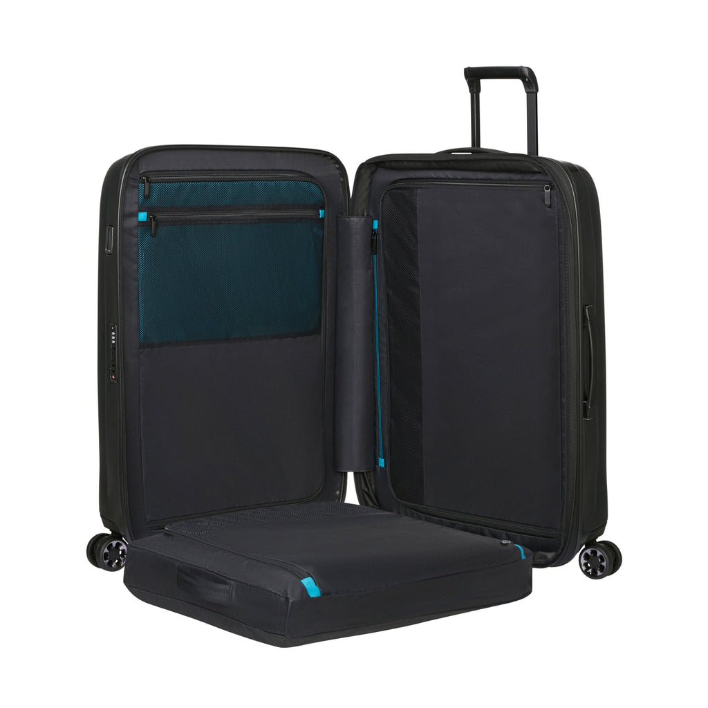 Samsonite Nexis Spinner Large (28) in the color Onyx Black.