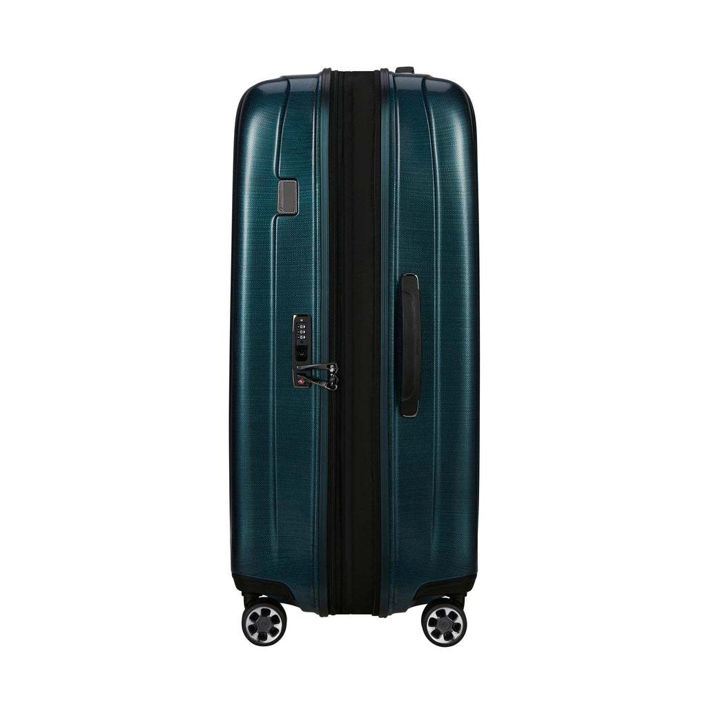 Samsonite Nexis Spinner Large (28) in the color Deep Petrol.
