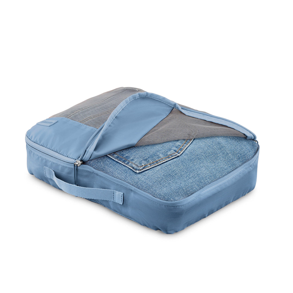 American Tourister Stratum 3.0 3 Piece Packing Cubes in the color Elemental Blue.