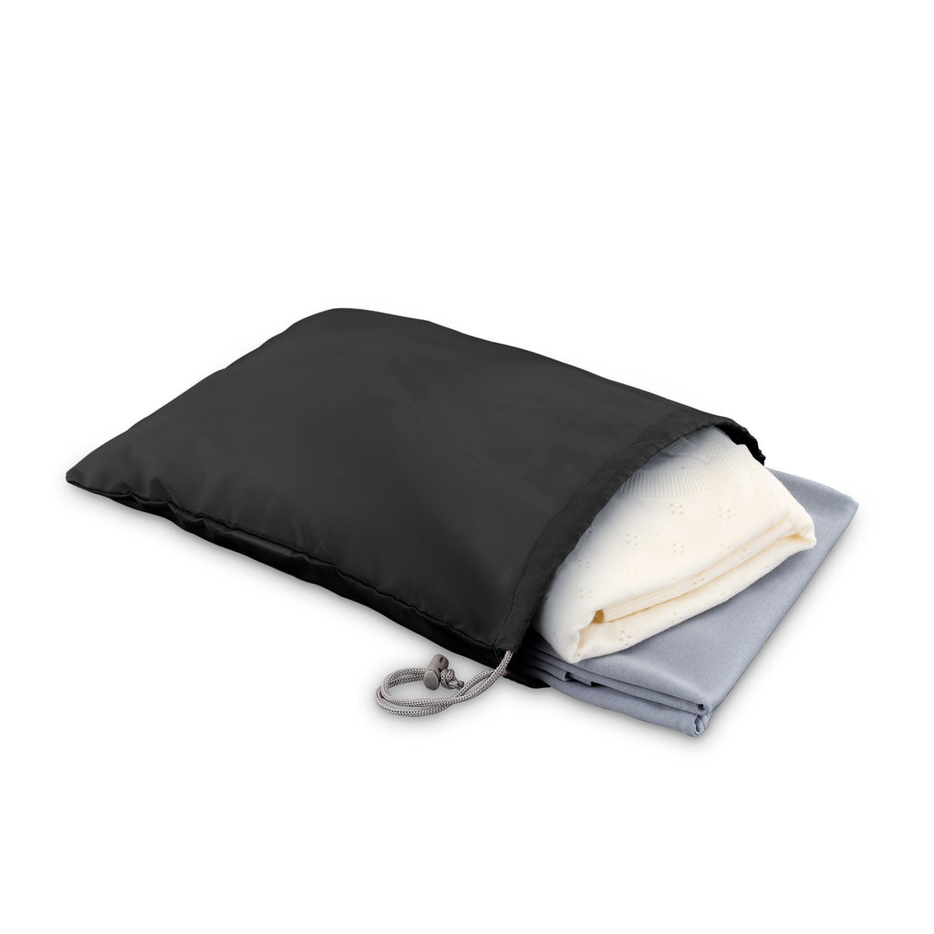 American Tourister Stratum 3.0 6 Piece Packing Cubes in the color Black.