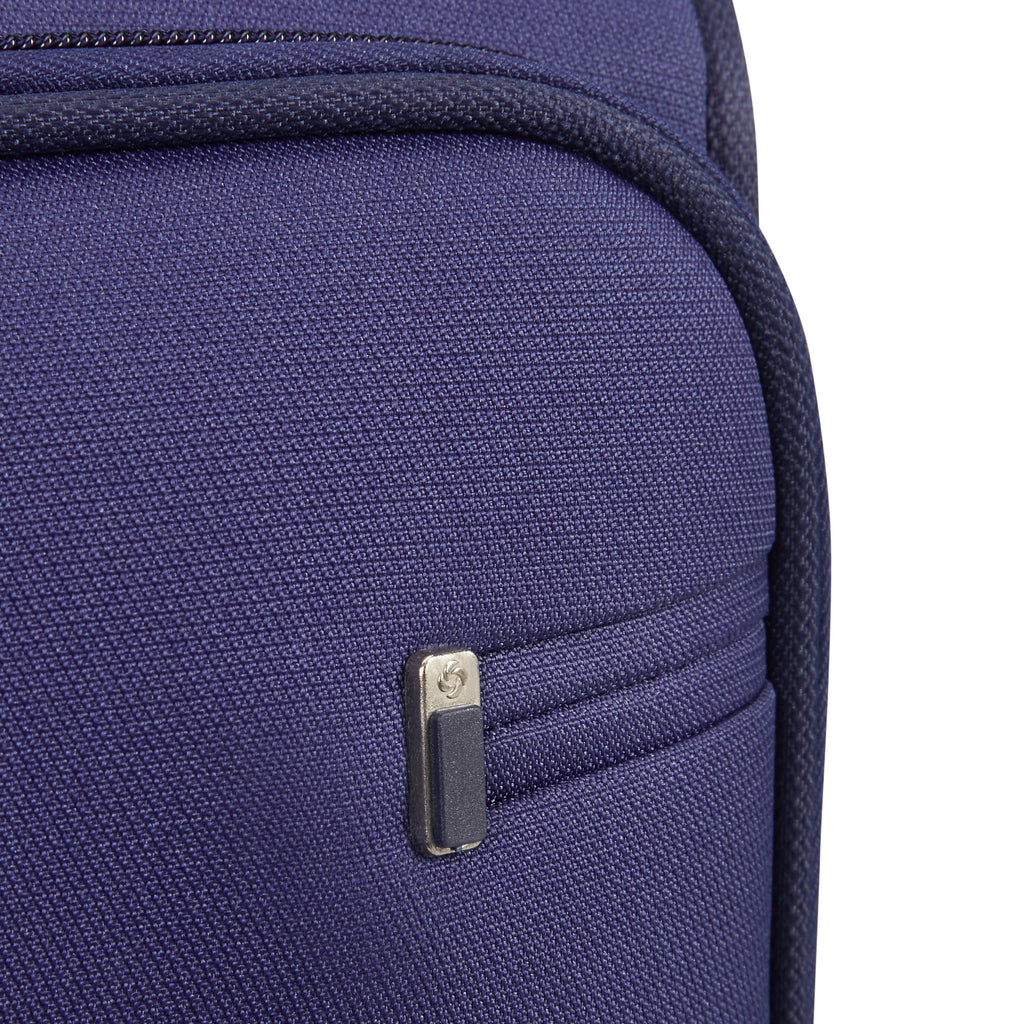 Samsonite Base Boost Spinner Medium in the color Blue.