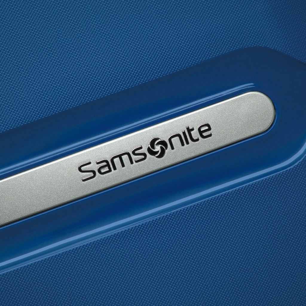 Samsonite Freeform™ 2 Piece Set in the color Navy Blue.