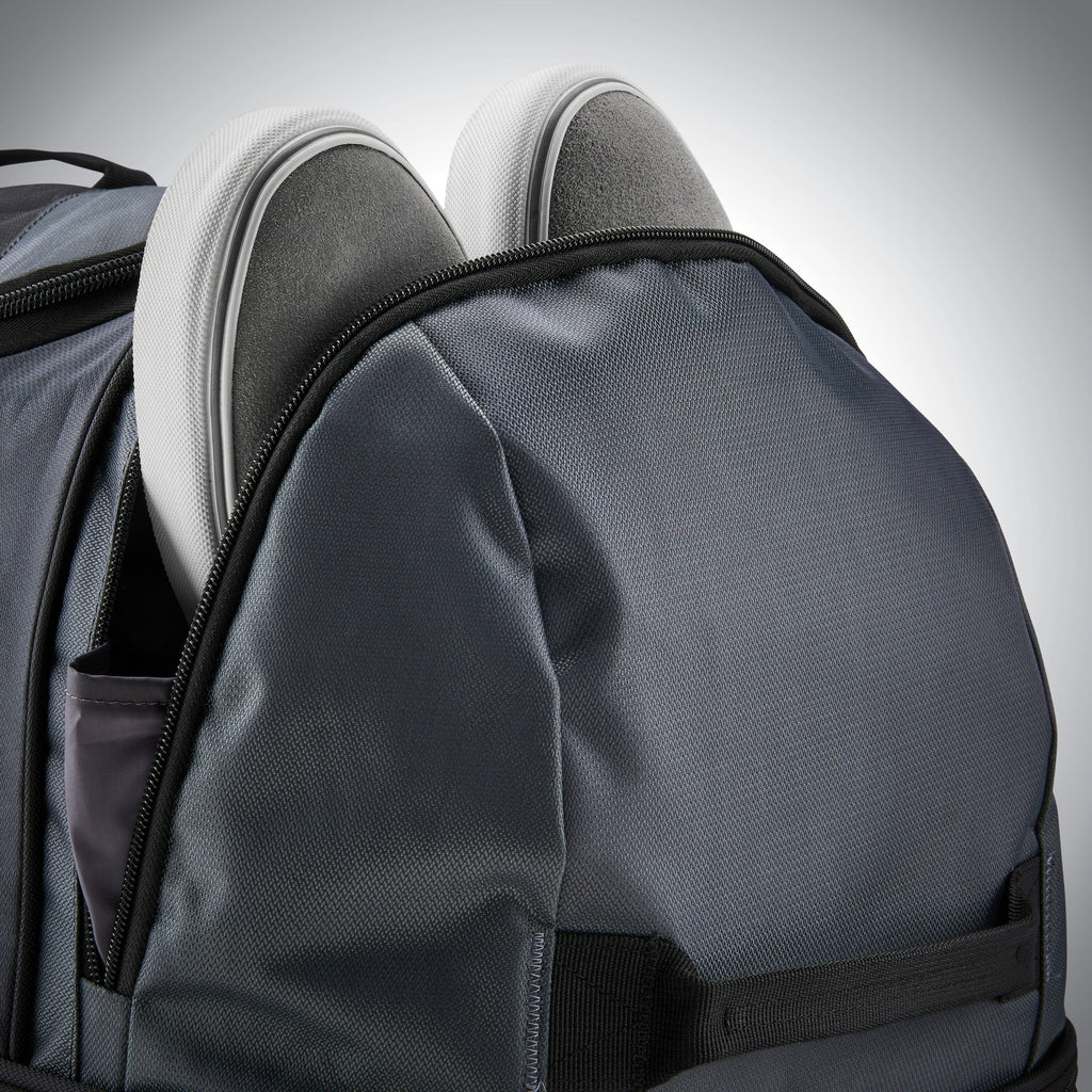 Samsonite Andante 2 Wheeled Duffle 28" in the color Riverrock/Black.
