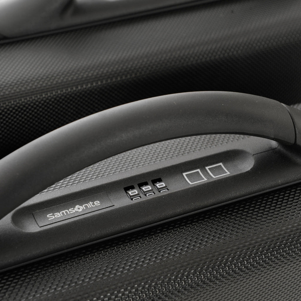 Samsonite Focus III 6" Attaché in the color Black.