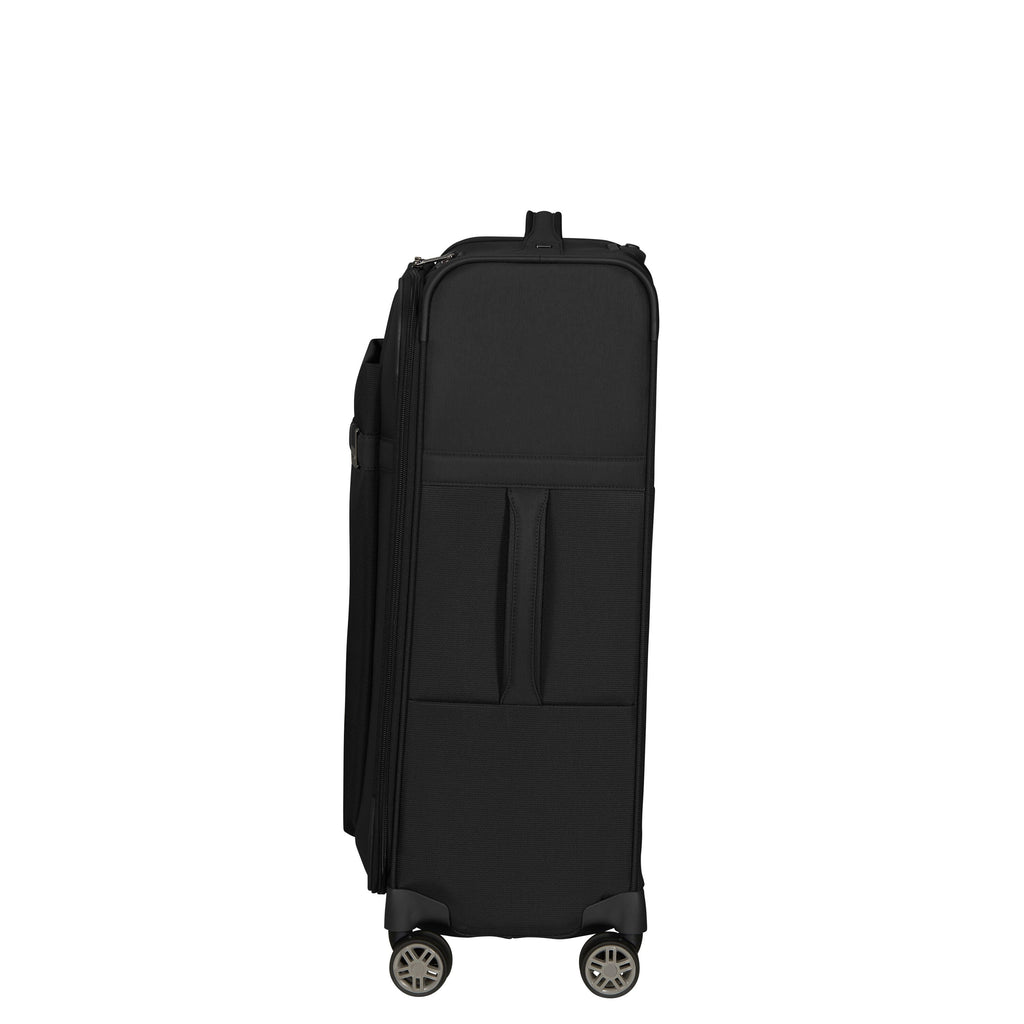 Samsonite Airea Spinner Medium in the color Black.