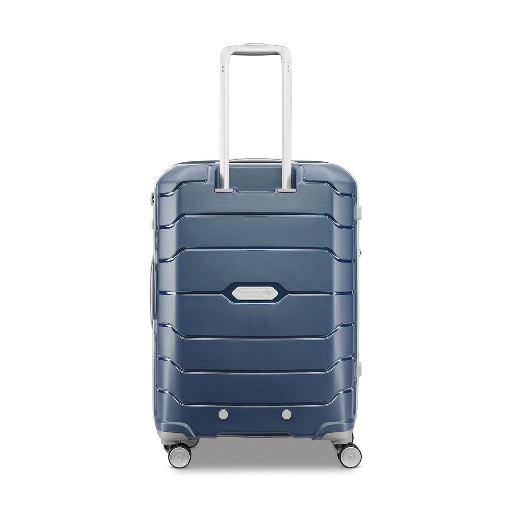 Samsonite Freeform™ Spinner Medium in the color Navy.