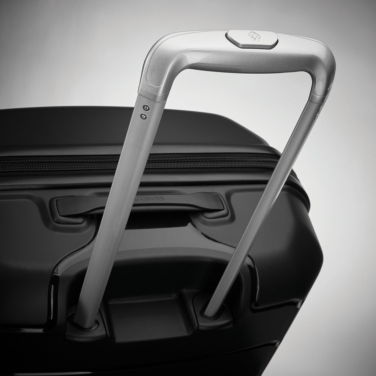 Samsonite Freeform™ Spinner Large in the color Black.