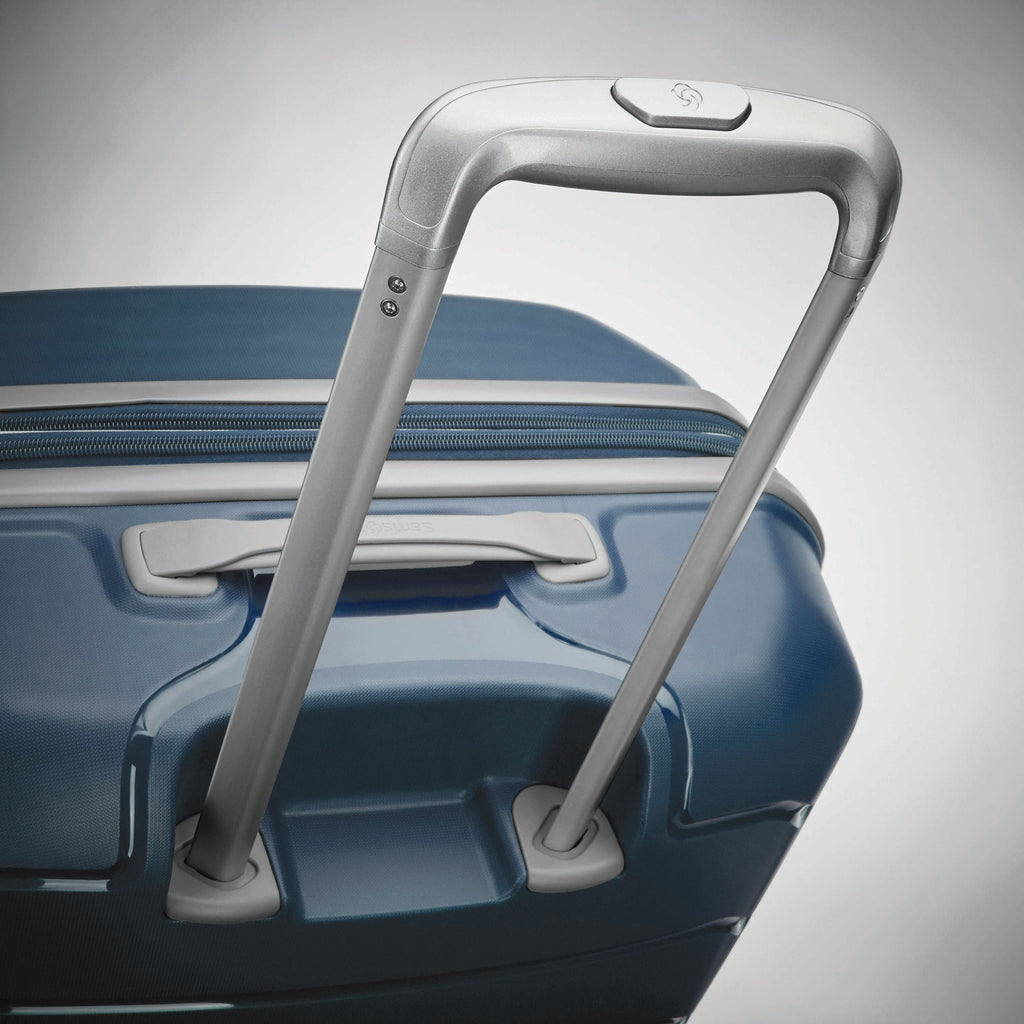 Samsonite Freeform™ Spinner Large in the color Navy.