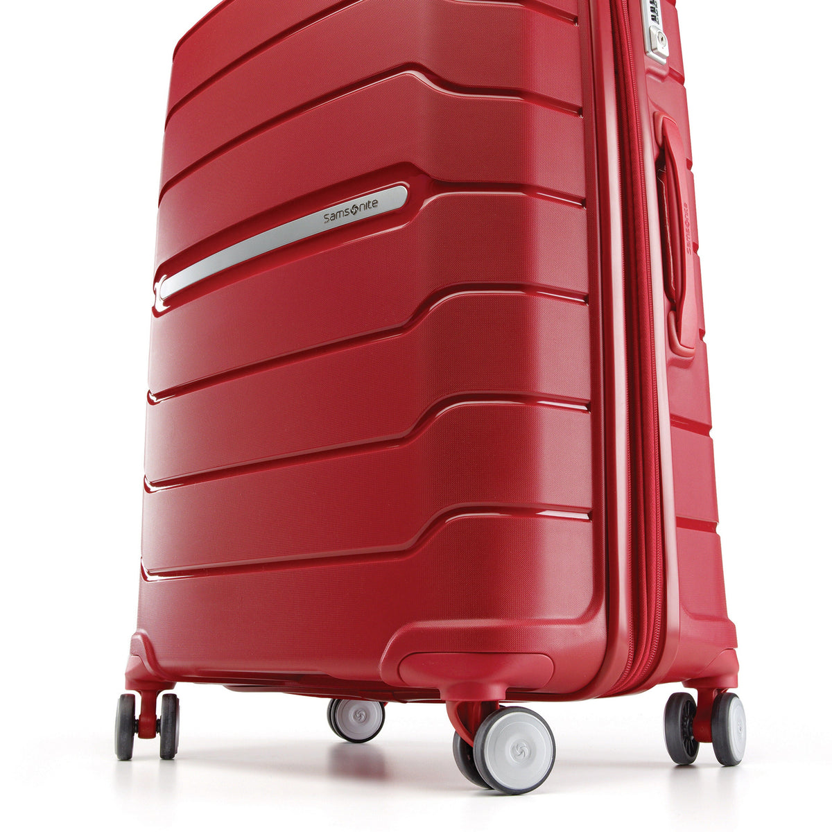 Samsonite Freeform™ Spinner Large in the color Red.