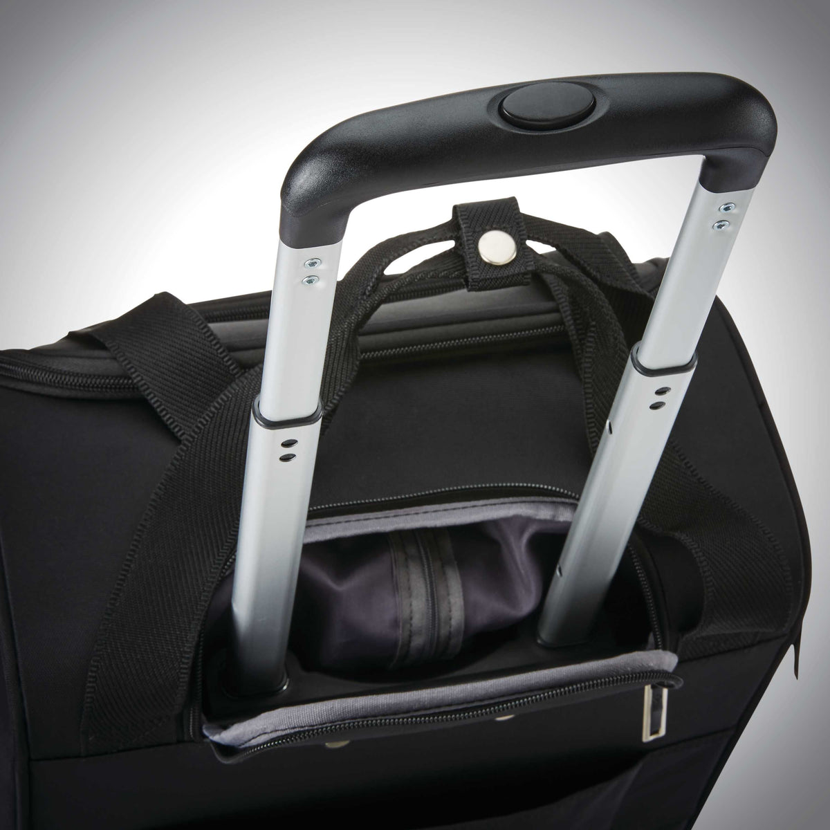 Samsonite Spinner Underseater w/ USB Port in the color Black.