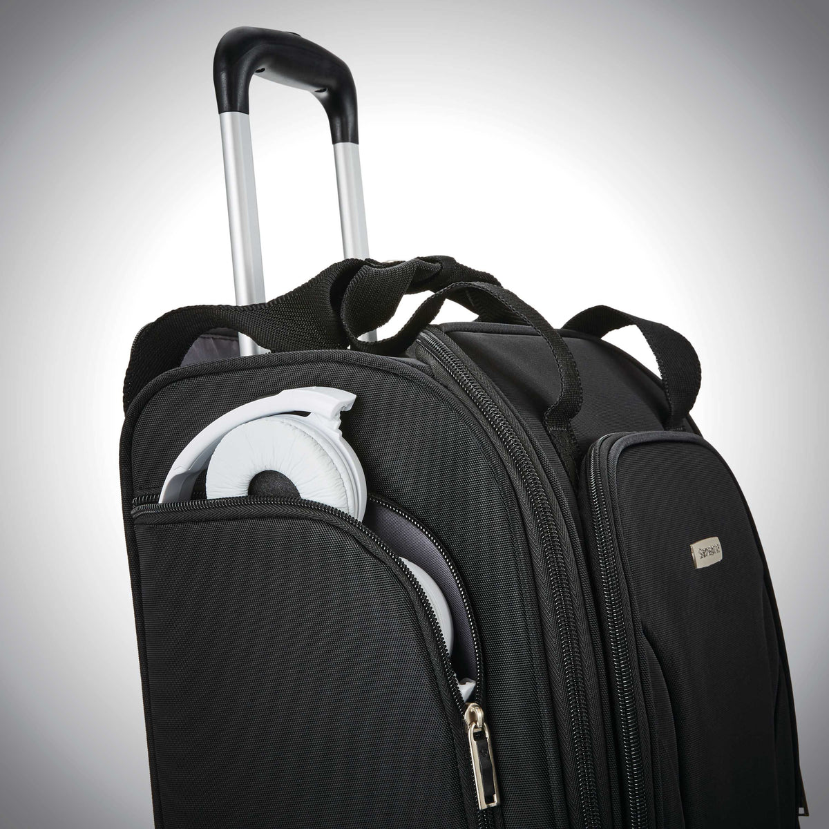 Samsonite Spinner Underseater w/ USB Port in the color Black.